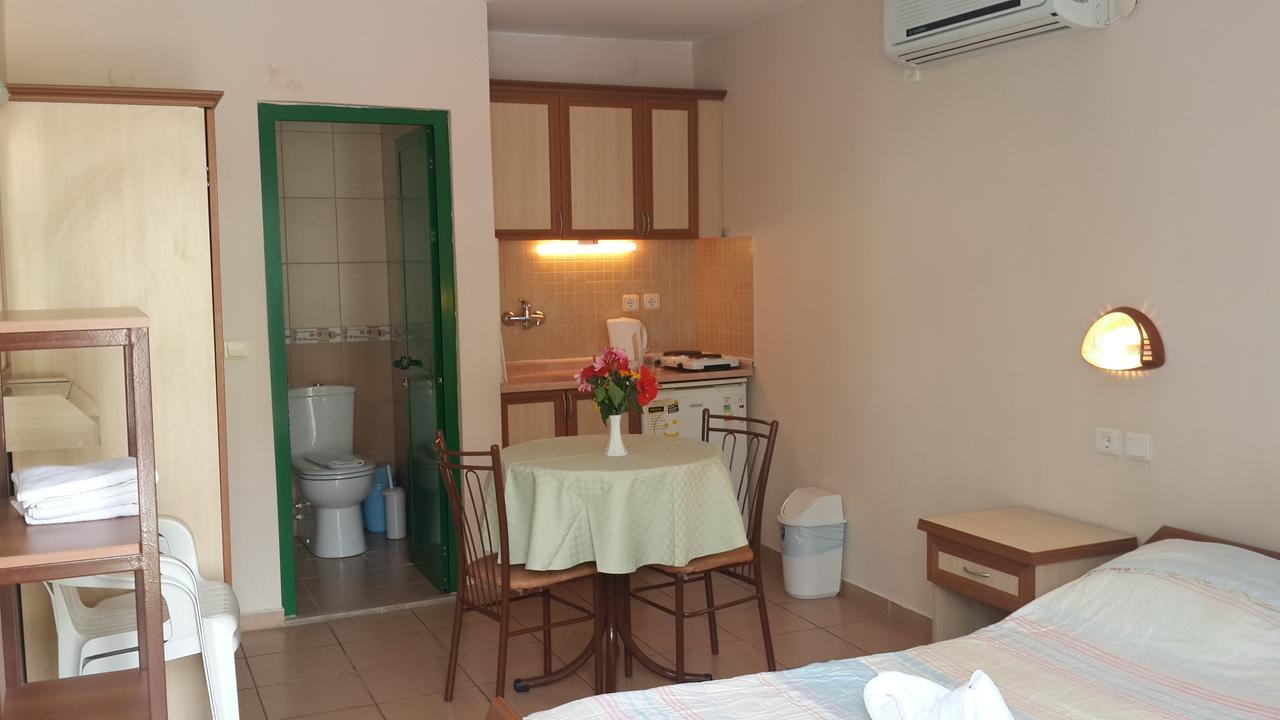 Avlu Apartments 1 İçmeler Bilik gambar