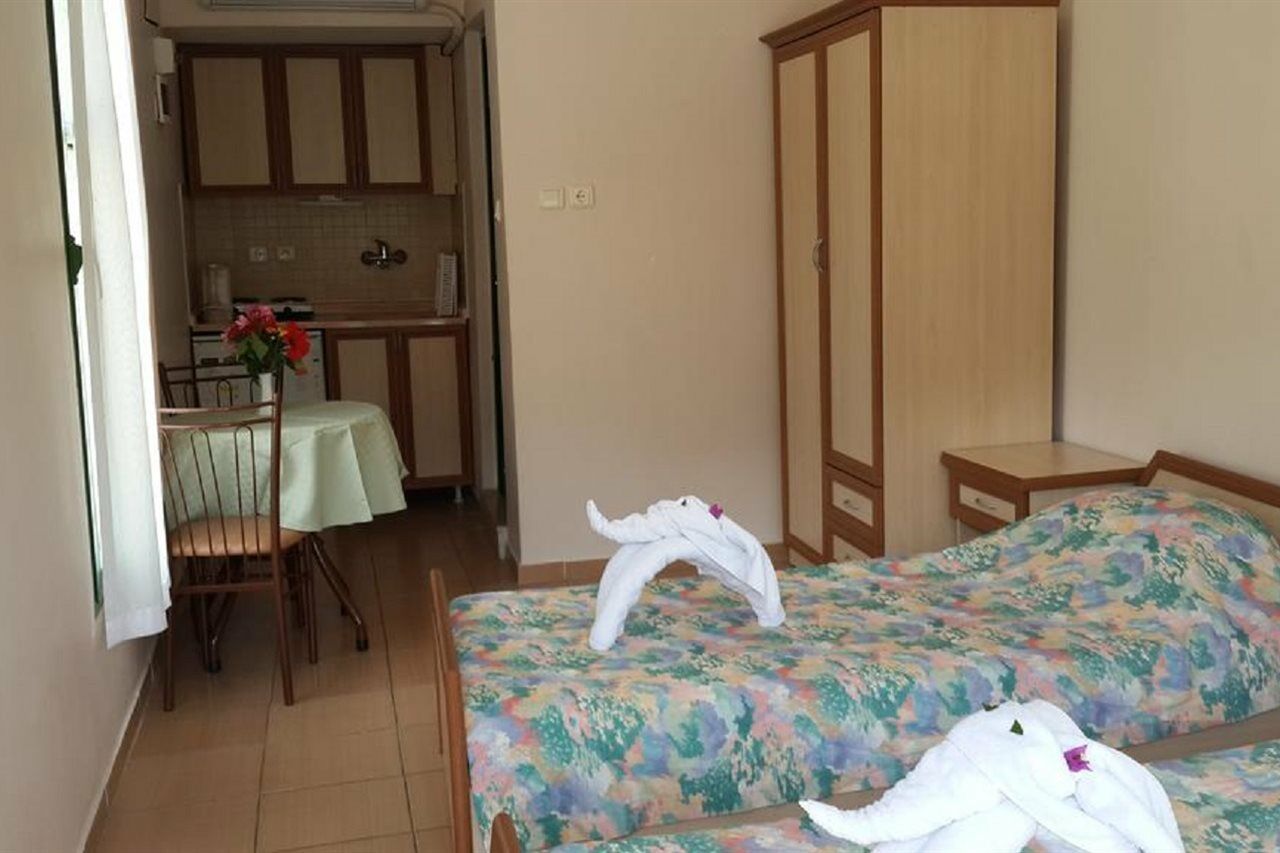 Avlu Apartments 1 İçmeler Luaran gambar